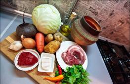 Borscht cocido al horno en una olla: una receta real